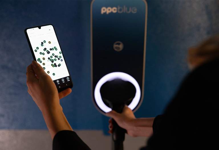 Aplicația mobilă și harta stațiilor de încărcare electrică PPC blue